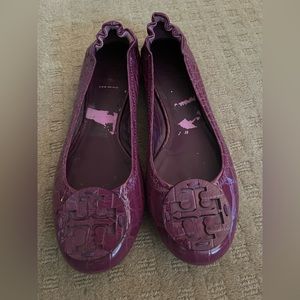 Tory Burch Purple Crocodile Pattern Leather Revas, Like New Exterior